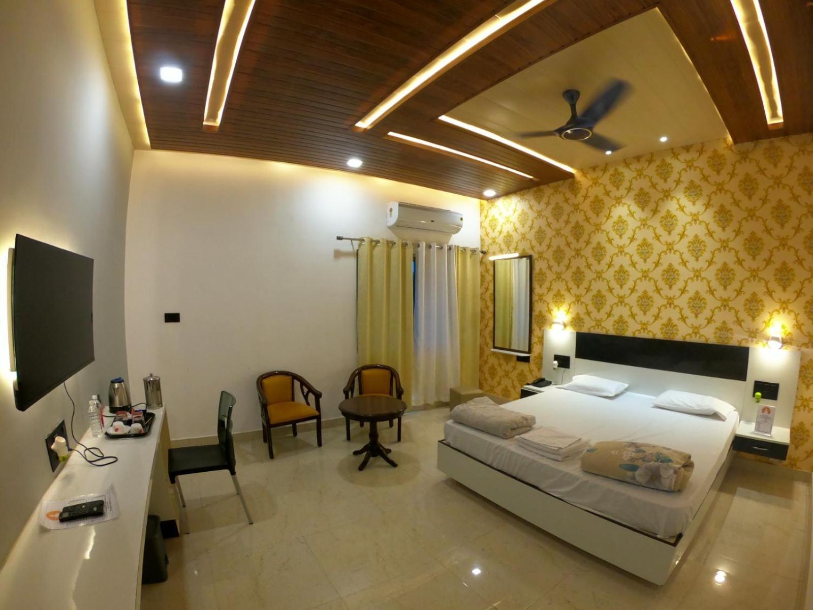 Hotel Buddha Park, Paharia, Varanasi Exterior foto