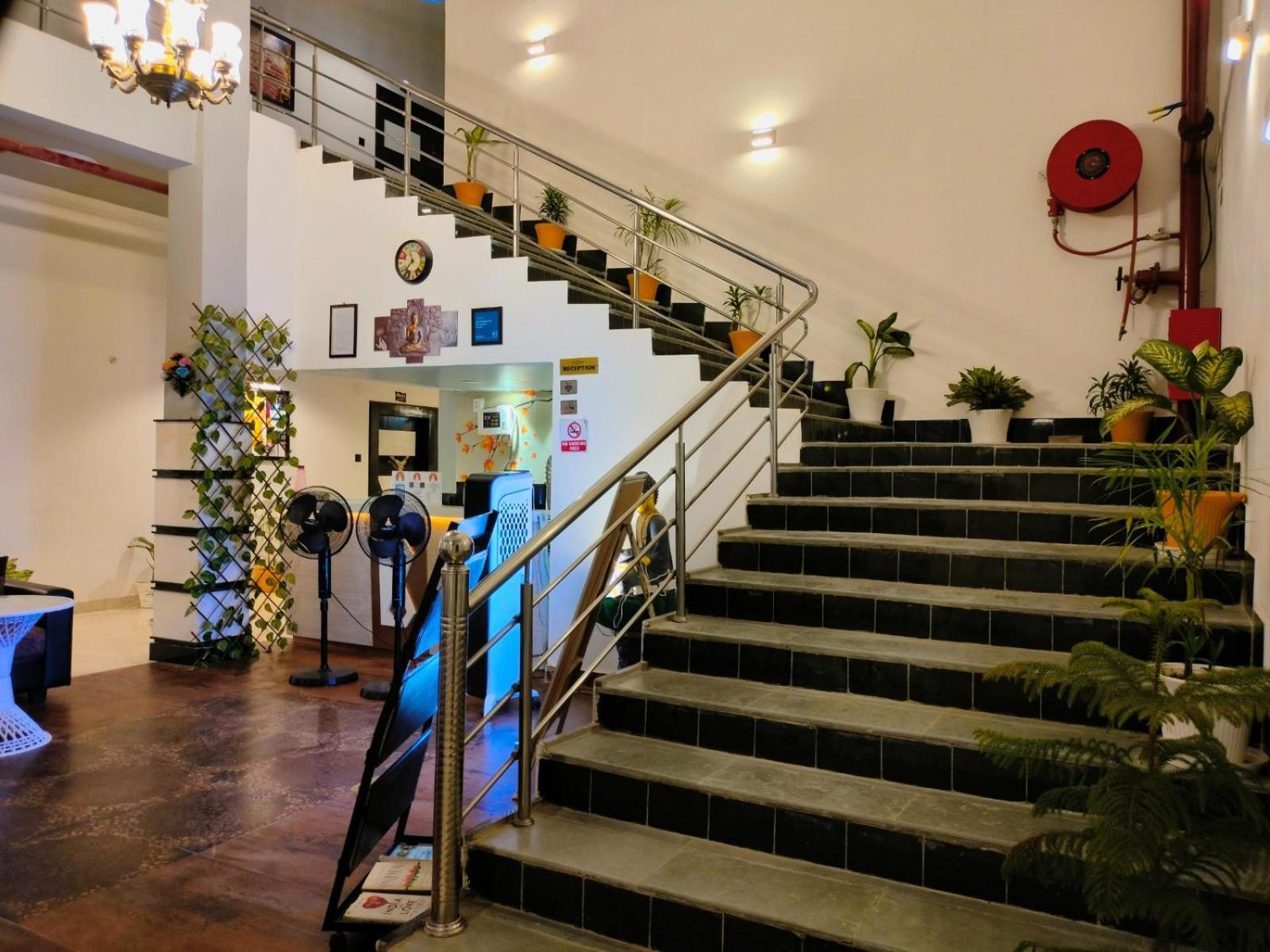 Hotel Buddha Park, Paharia, Varanasi Exterior foto